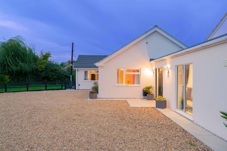 4 bedroom Detached bungalow for sale in Willington Road, Kirton End, PE20