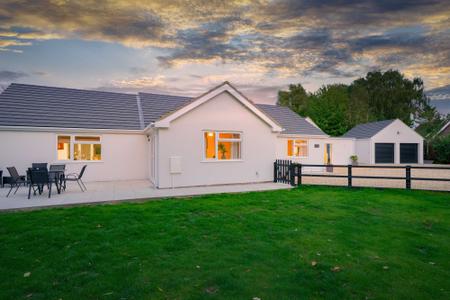 4 bedroom Detached bungalow for sale in Willington Road, Kirton End, PE20