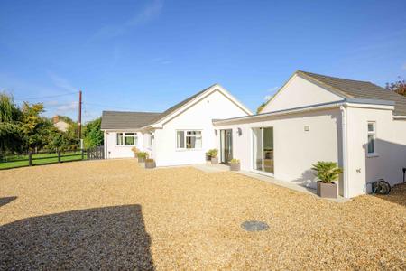 4 bedroom Detached bungalow for sale in Willington Road, Kirton End, PE20