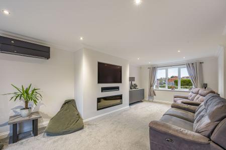4 bedroom Detached house for sale in Park View, Boston, PE21