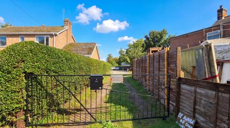 3 bedroom Semi-detached house for sale in Outgate Road, Leverton, PE22