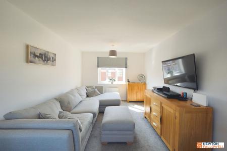 4 bedroom Detached house for sale in Newbury Crescent, Bourne, PE10