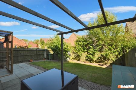 4 bedroom Detached house for sale in Newbury Crescent, Bourne, PE10