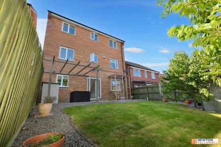 4 bedroom Detached house for sale in Newbury Crescent, Bourne, PE10