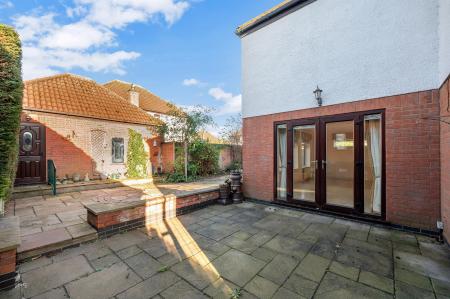 4 bedroom Detached house for sale in Priory Close, Thurlby, Bourne, PE10