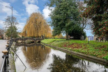 2 bedroom Flat for sale in South Street, Bourne, PE10