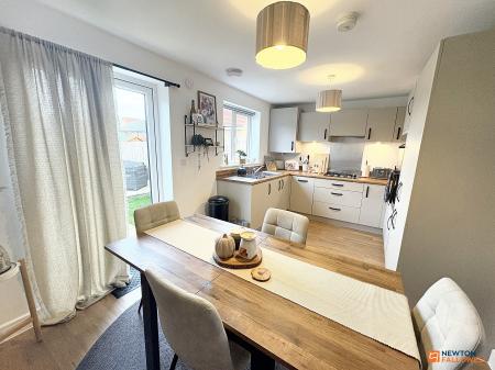 3 bedroom Semi-detached house for sale in Spa Chase, Bourne, PE10