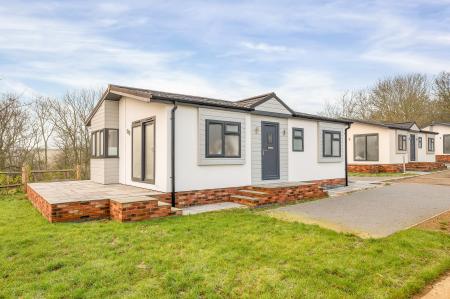 2 bedroom Park home for sale in Stamford Park, Bourne