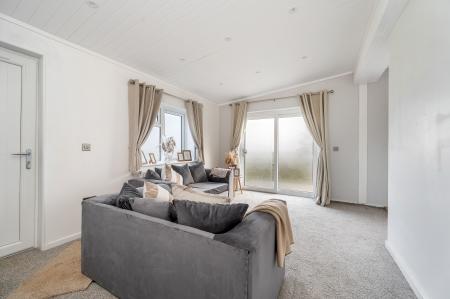 2 bedroom Park home for sale in Stamford Park, Bourne