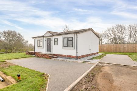 2 bedroom Park home for sale in Stamford Park, Bourne