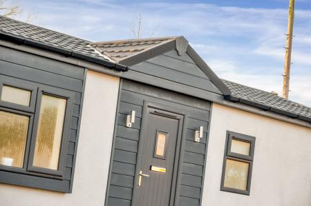 2 bedroom Park home for sale in Stamford Park, Bourne