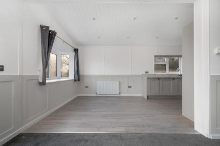 2 bedroom Park home for sale in Stamford Park, Bourne