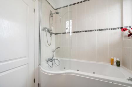 4 bedroom Detached house for sale in Station Road, Morton, Bourne, PE10