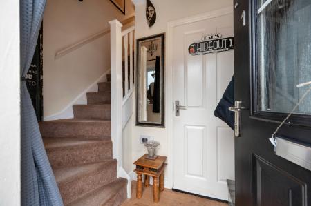 2 bedroom Semi-detached house for sale in Stroud Close, Bourne, PE10