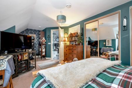 2 bedroom Semi-detached house for sale in Stroud Close, Bourne, PE10