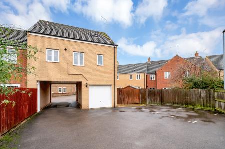 2 bedroom Semi-detached house for sale in Stroud Close, Bourne, PE10