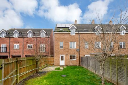3 bedroom End of terrace house for sale in The Gables, Bourne, PE10