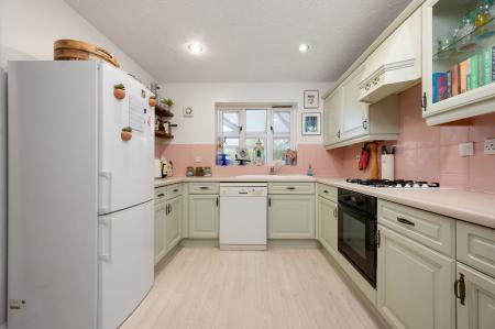 4 bedroom Detached house for sale in Viking Way, Thurlby, Bourne, PE10