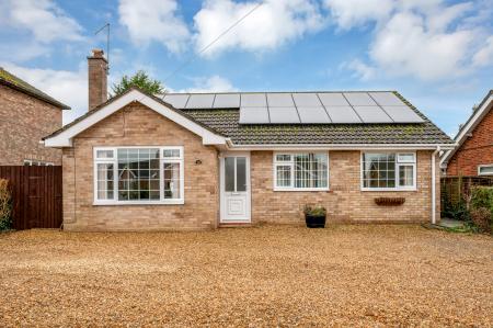 3 bedroom Bungalow for sale in Westwood Drive, Bourne, PE10