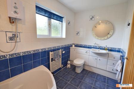 4 bedroom Detached house for sale in High Street, Pointon, Bourne, NG34