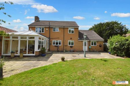4 bedroom Detached house for sale in High Street, Pointon, Bourne, NG34