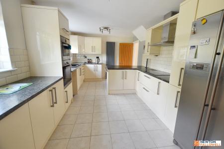 4 bedroom Detached house for sale in High Street, Pointon, Bourne, NG34