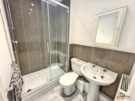 2 bedroom Flat for sale in Sandown Drive, Bourne, PE10