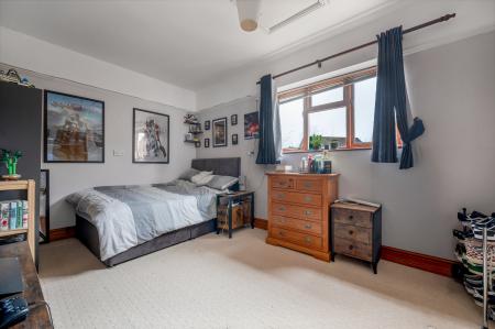 4 bedroom Detached bungalow for sale in Shepton Lane, Sleaford, NG34