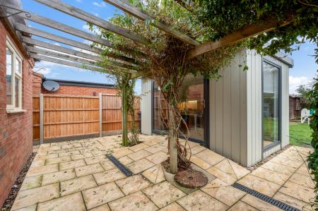 4 bedroom Detached bungalow for sale in Shepton Lane, Sleaford, NG34