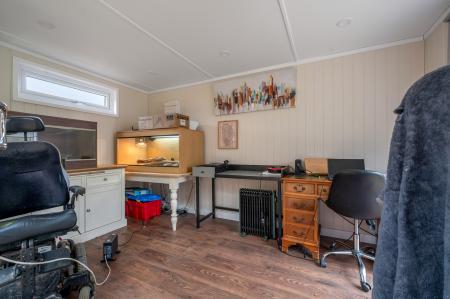 4 bedroom Detached bungalow for sale in Shepton Lane, Sleaford, NG34