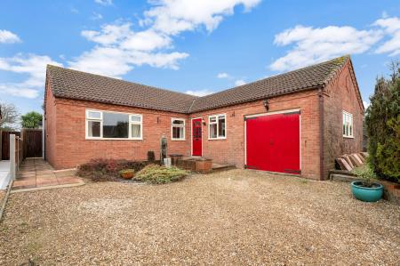 4 bedroom Detached bungalow for sale in Shepton Lane, Sleaford, NG34