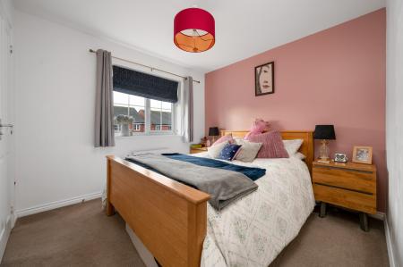 3 bedroom Semi-detached house for sale in Taunton Road, Bourne, PE10