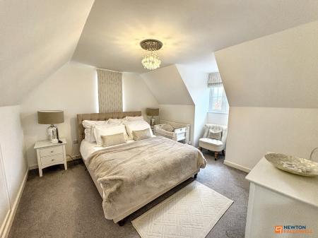 4 bedroom Detached house for sale in Newmarket Avenue, Bourne, PE10