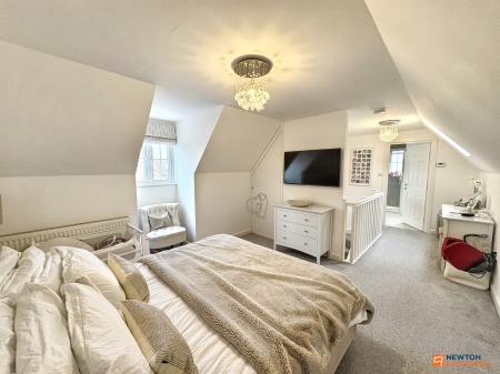 4 bedroom Detached house for sale in Newmarket Avenue, Bourne, PE10