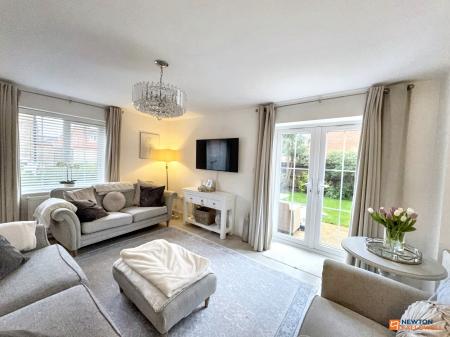 4 bedroom Detached house for sale in Newmarket Avenue, Bourne, PE10