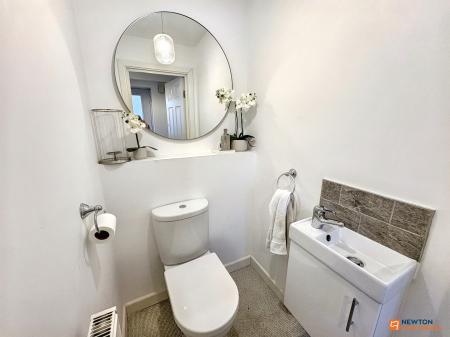 4 bedroom Detached house for sale in Newmarket Avenue, Bourne, PE10