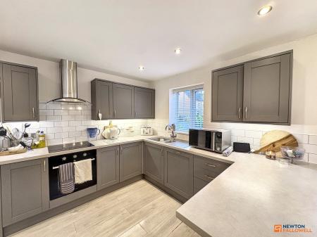 4 bedroom Detached house for sale in Newmarket Avenue, Bourne, PE10