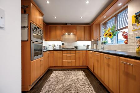 3 bedroom Town house for sale in Rosemary Gardens, Bourne, PE10