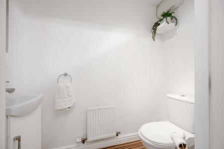 3 bedroom Town house for sale in Rosemary Gardens, Bourne, PE10