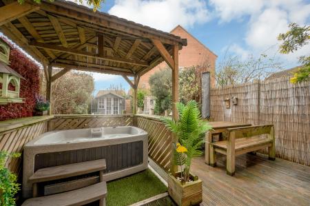 3 bedroom Town house for sale in Rosemary Gardens, Bourne, PE10