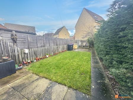 3 bedroom Terraced House for sale in The Pollards, Bourne, PE10