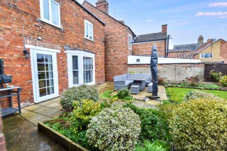 4 bedroom Detached house for sale in Victoria Place, Bourne, PE10