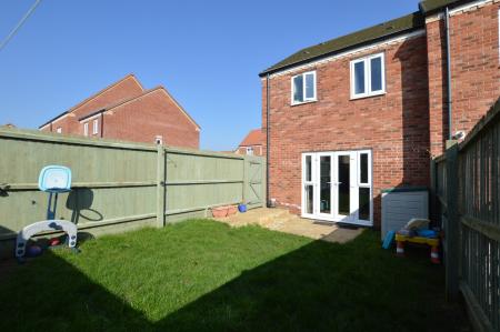 2 bedroom End of terrace house for sale in Ripon Close, Bourne, PE10