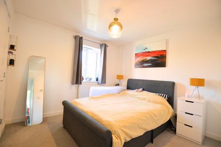 2 bedroom End of terrace house for sale in Ripon Close, Bourne, PE10