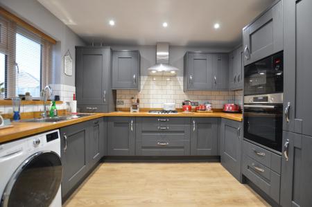 3 bedroom Link detached house for sale in The Causeway, Thurlby, Bourne, PE10