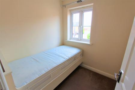 3 bedroom Semi-detached house to let in Brooklands Way, Bourne, PE10