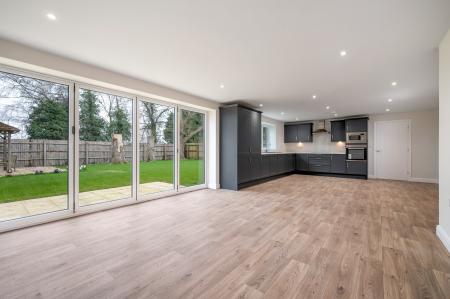 4 bedroom Detached house for sale in Main Road, Bourne, PE10