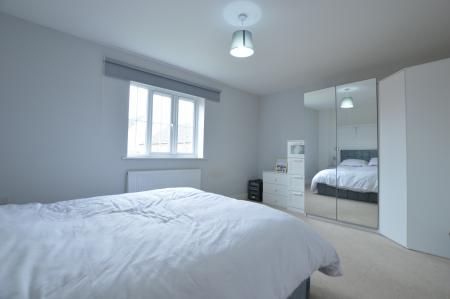 3 bedroom Semi-detached house for sale in Sandown Drive, Bourne, PE10