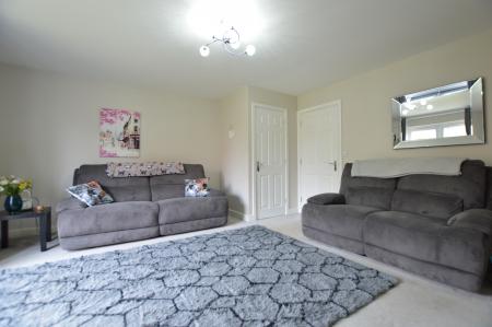 3 bedroom Semi-detached house for sale in Sandown Drive, Bourne, PE10