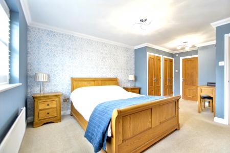 5 bedroom Detached house for sale in Templeman Drive, Bourne, PE9